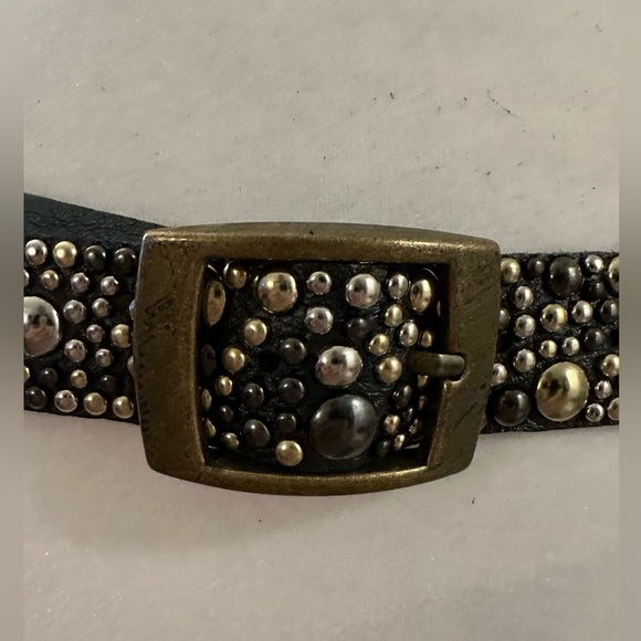 Unknown Name Bubble Belt - Picture 2 of 9